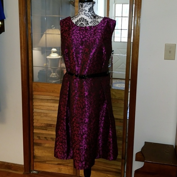 Karin Stevens Dresses & Skirts - Beautiful Karin Stevens dress